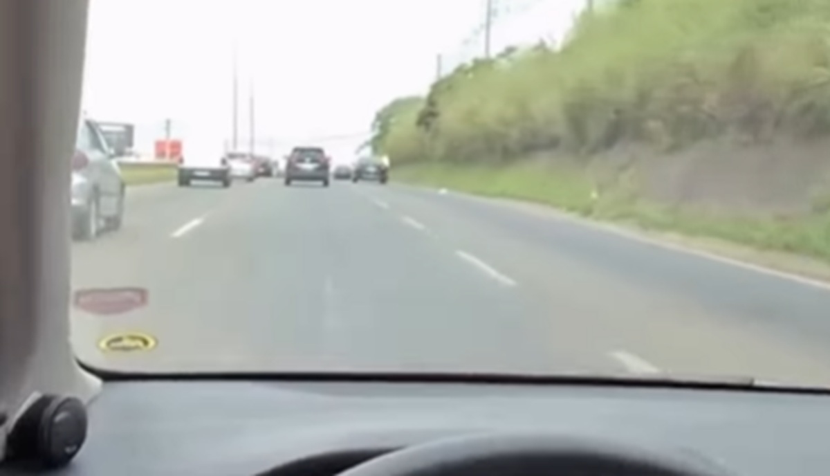 Motorista diverte internet ao mostrar ‘curiosidade’ no fluxo do trânsito de Goiânia