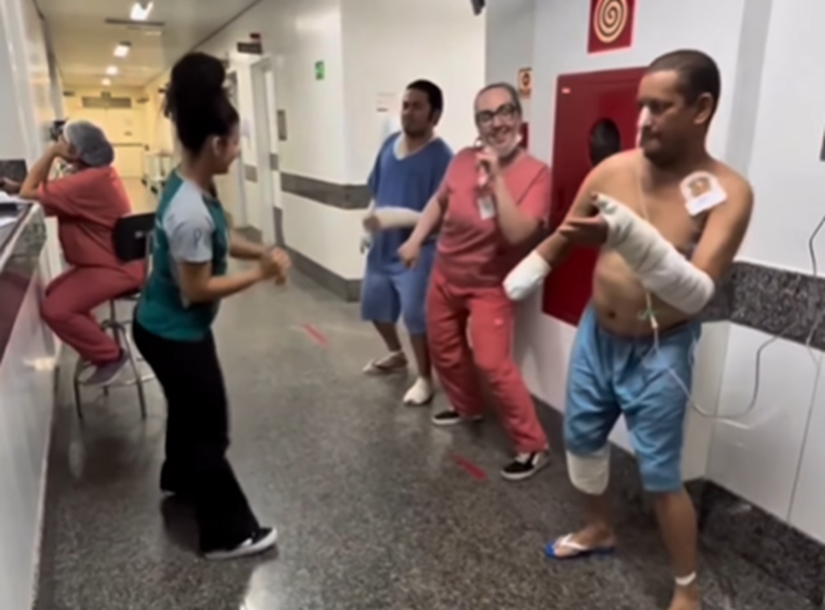 Pacientes e enfermeiros viralizam ao dançar Michael Jackson no Hugol [vídeo]