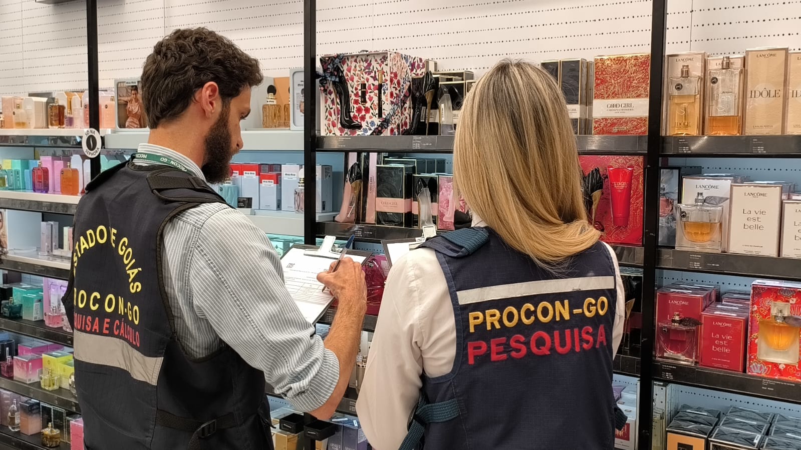 Procon encontra variação de até 260% em produtos do Dia dos Namorados