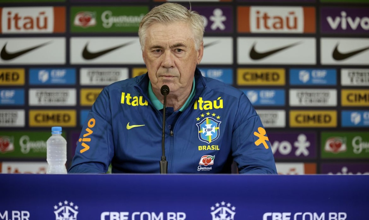 Wesley é cortado da seleção e está fora da Copa após sofrer lesão em amistoso