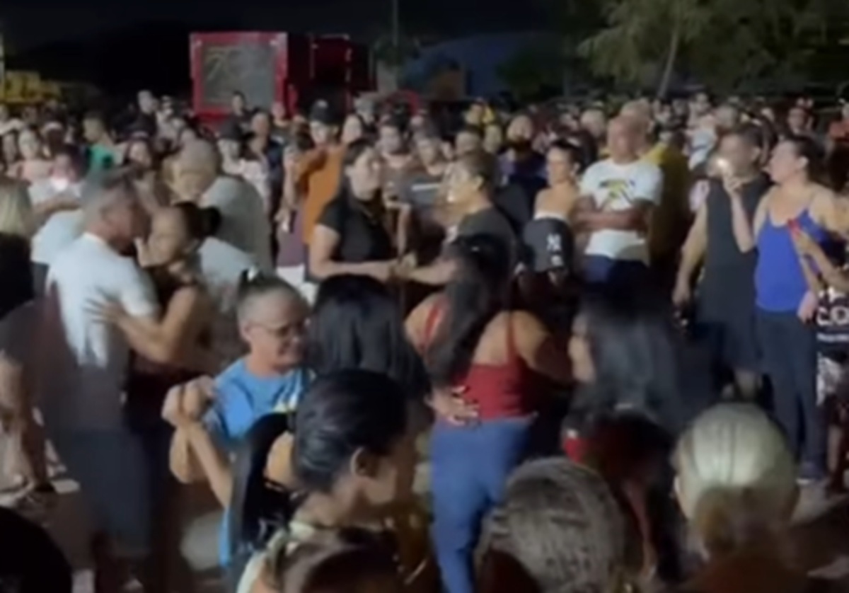 Bailão chama atenção em bairro de Aparecida: ‘tudo normal por aqui’ [vídeo]