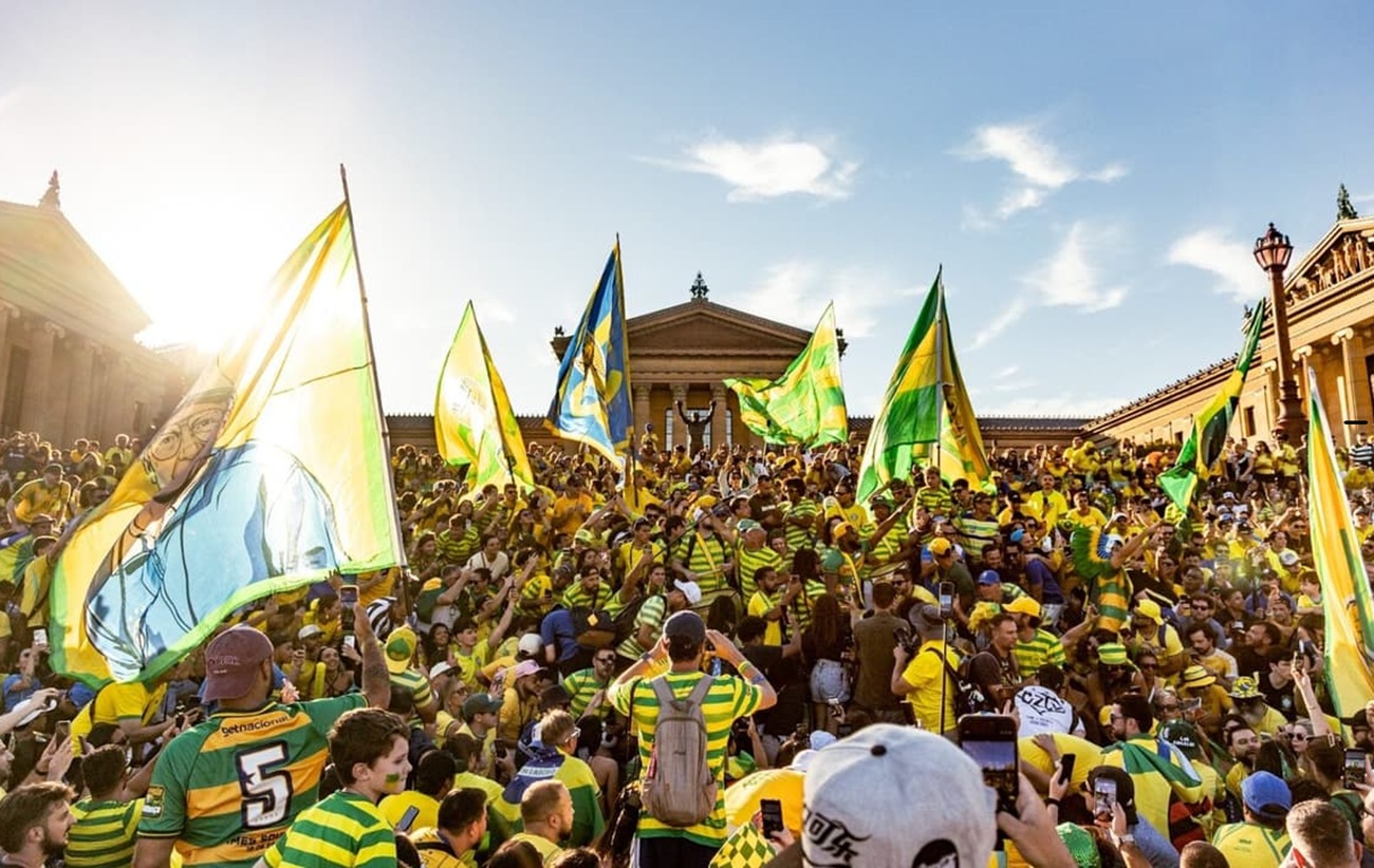 Modão sertanejo embala torcida brasileira na Copa; veja vídeos