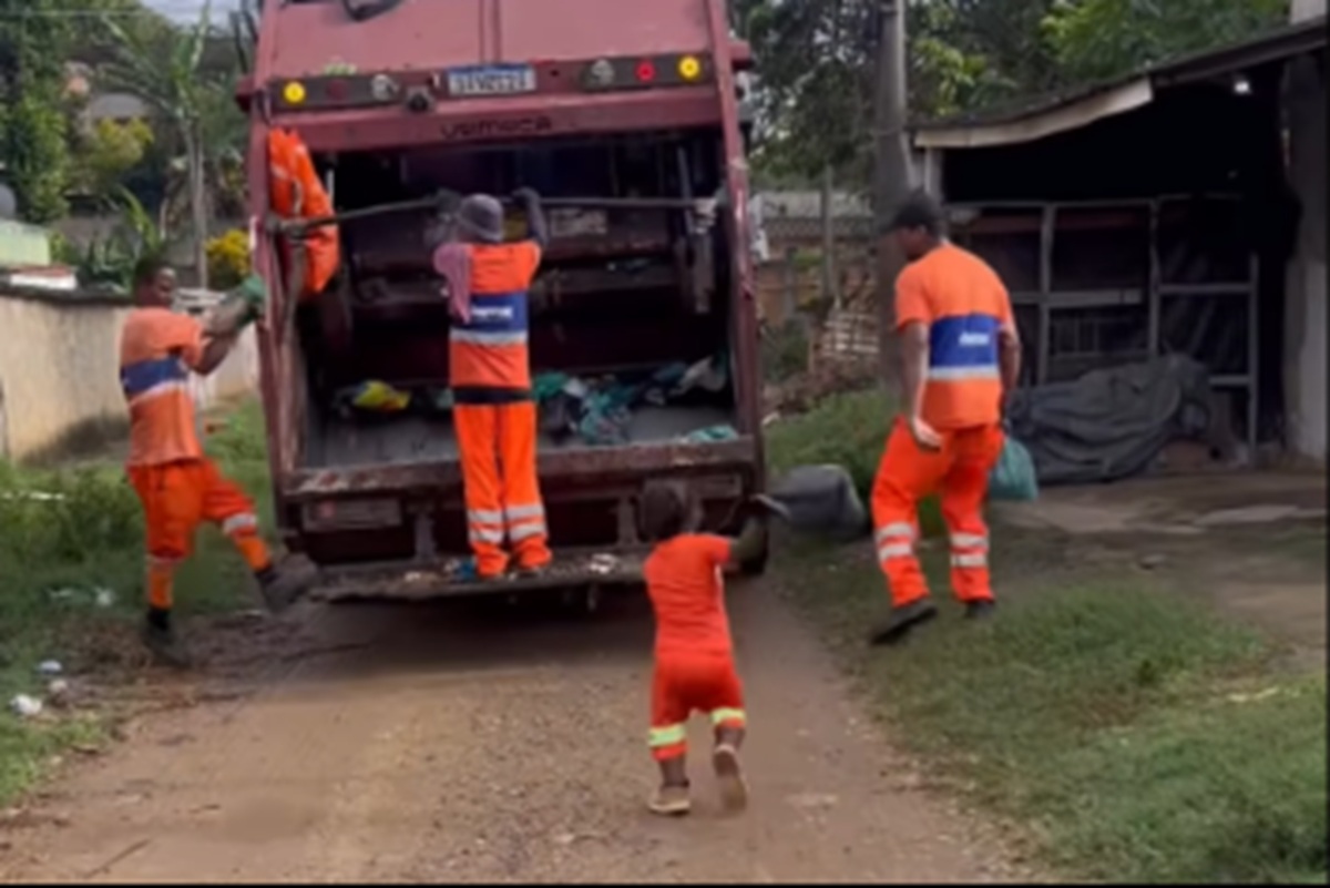 Imagem destacada do post: Pequeno Davi surpreende mãe com sonho de se tornar gari quando crescer