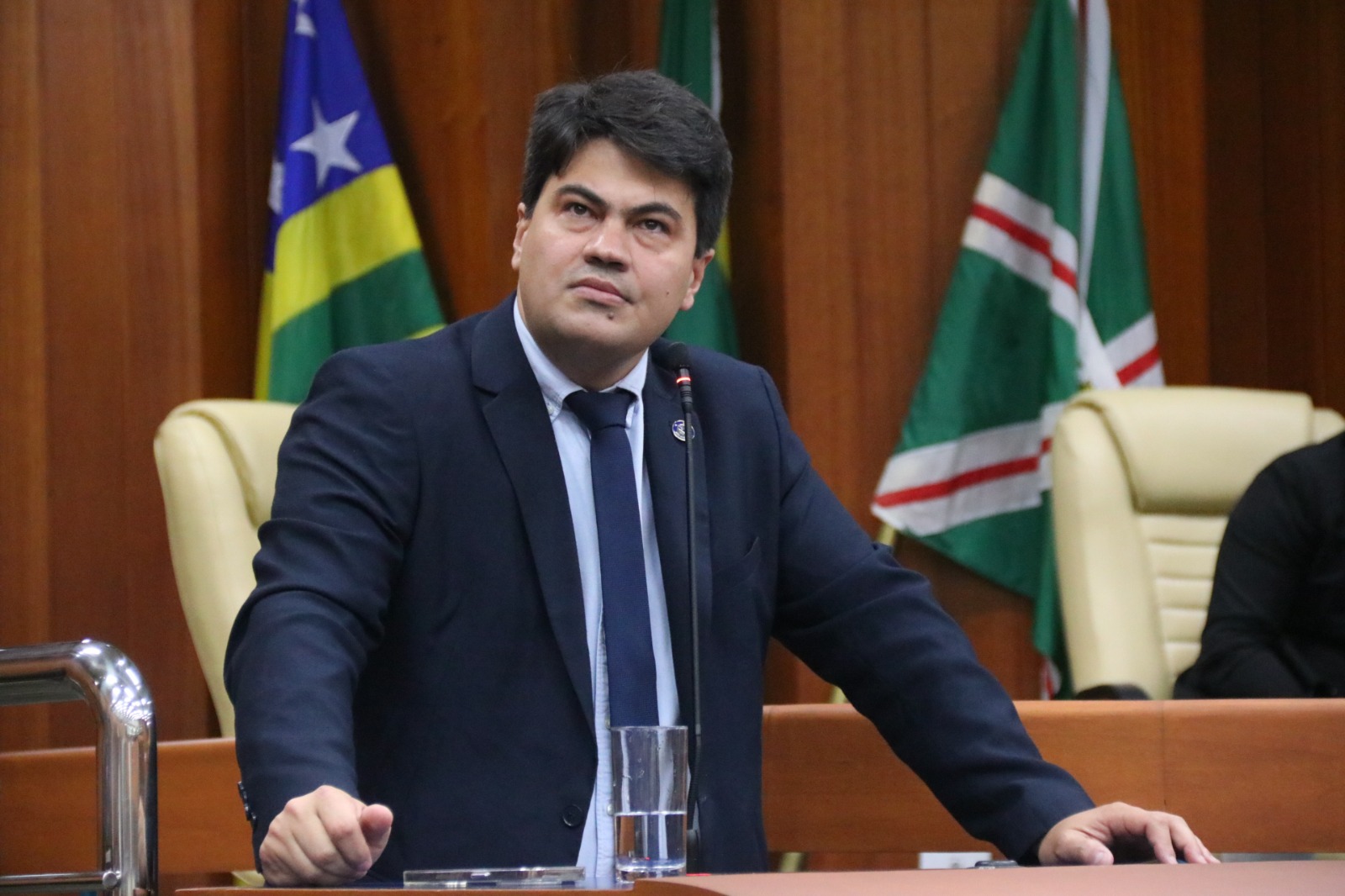Vereador pode provocar demissão de 6 mil professores em Goiânia; entenda