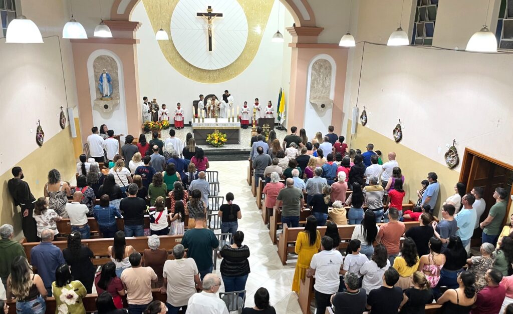 Primeiro fim de semana da Trezena de Santo Antônio reúne fiéis em Hidrolândia
