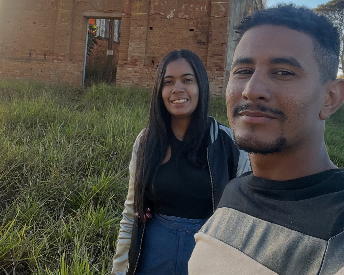 Casal que quer conhecer todas as cidades de Goiás passa na região da GO-020