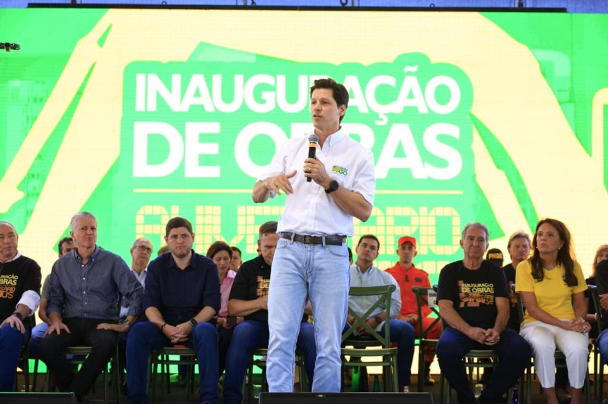 Daniel Vilela faz maratona de entregas antes das restrições da lei eleitoral