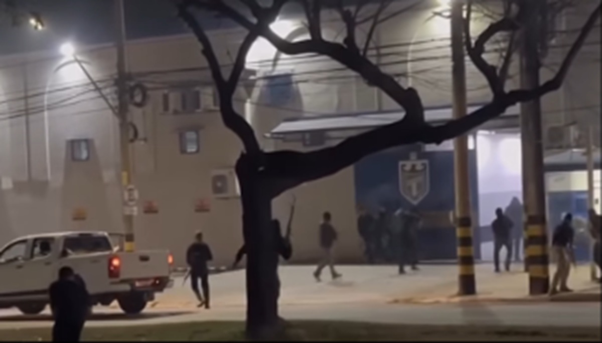 Polícia realiza nova simulação de combate de roubo a banco em Goiás; veja vídeo