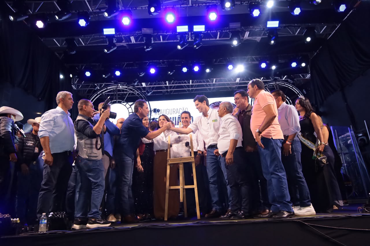 Leandro e Daniel Vilela entregam Complexo Viário Maguito Vilela com viaduto, pontes e eixos viários