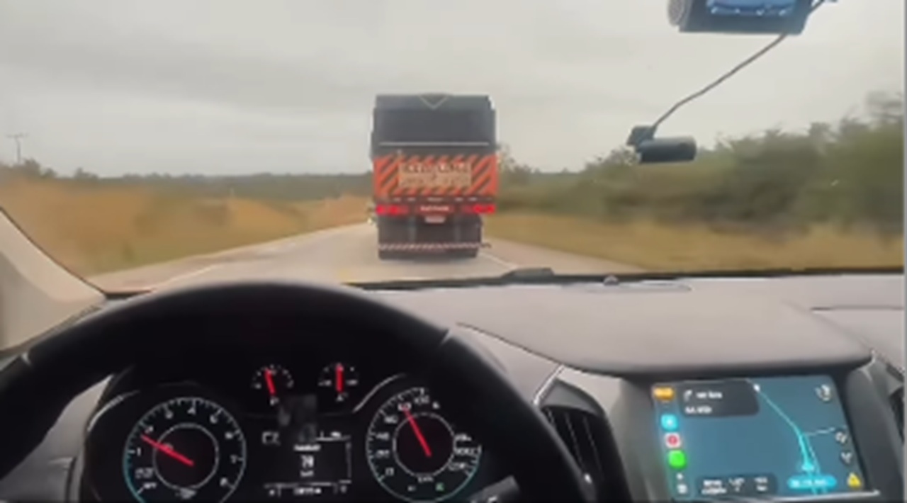 Vídeo mostra respeito e atenção no trânsito com uso da seta: ‘agora pode’