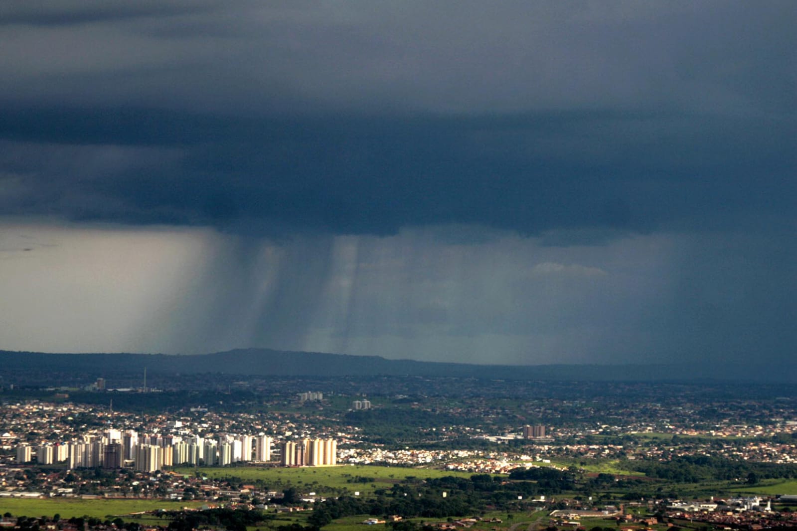 Chuva em agosto? Meteorologia prevê virada no tempo até o final do mês