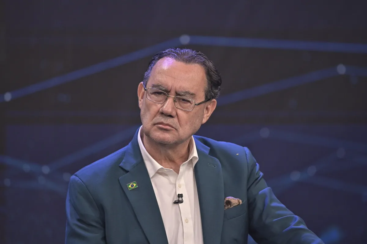 Augusto Cury vai a 11% e assume terceiro lugar em pesquisa para Presidência