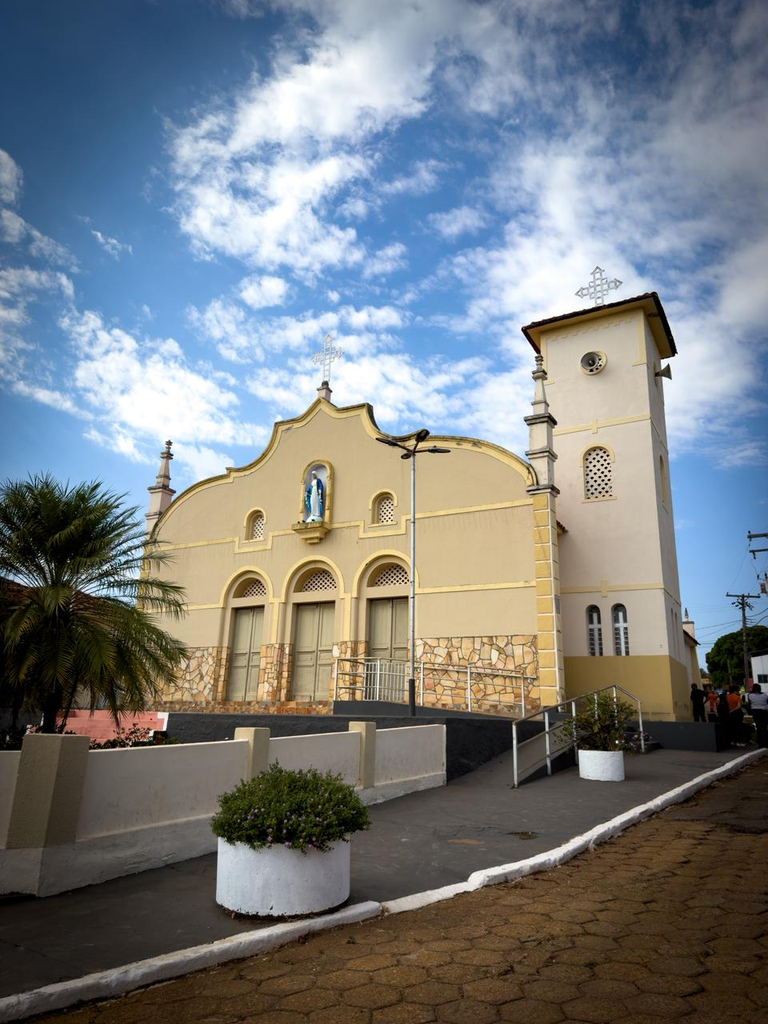 igreja santa cruz degoias 768x1024 1