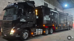 Veja imagens do motorhome gigante de Gusttavo Lima que está no camping de Barretos