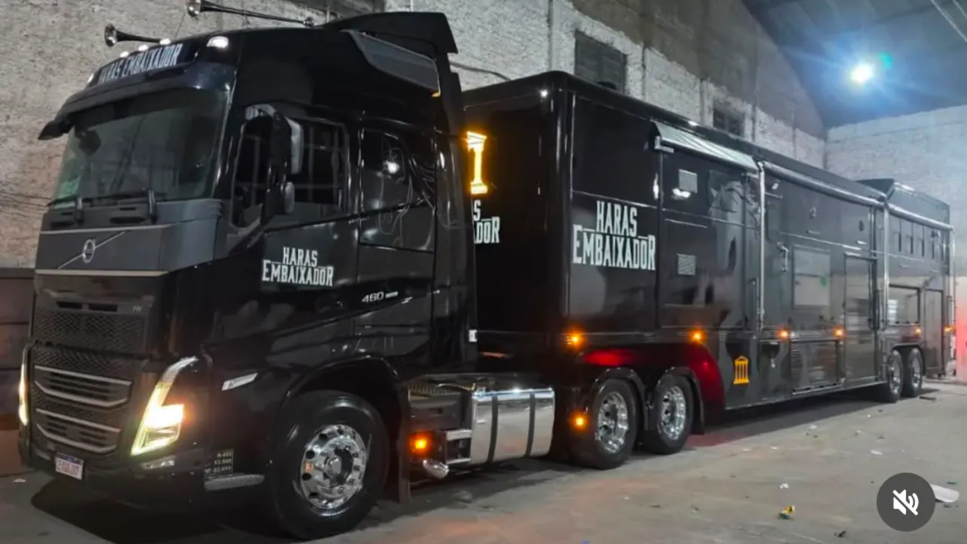 Veja imagens do motorhome gigante de Gusttavo Lima que está na Festa do Peão de Barretos [vídeo]