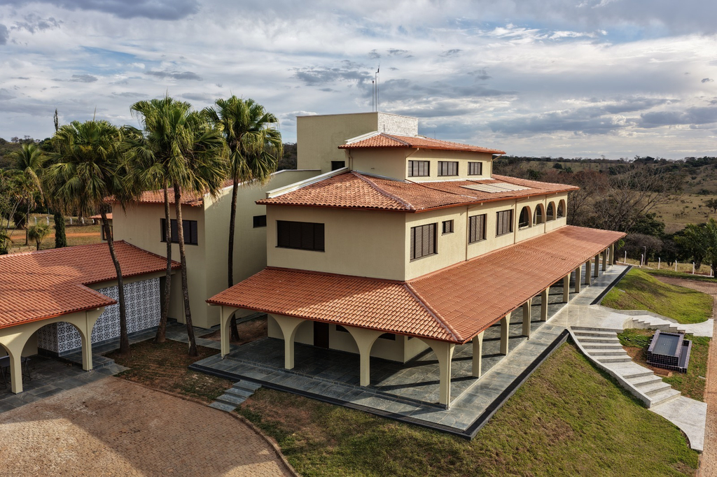 Palácio Milton de Souza Mendonça será nova sede da Prefeitura de Hidrolândia; veja prédio 1 pref hidro