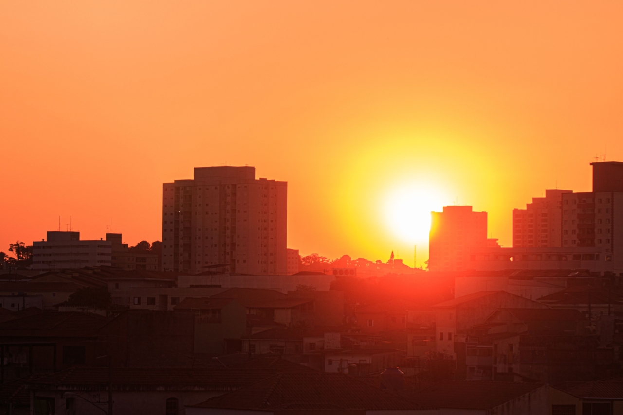 Goiânia e região registram calor intenso e sensação térmica de 40ºC neste domingo (30)