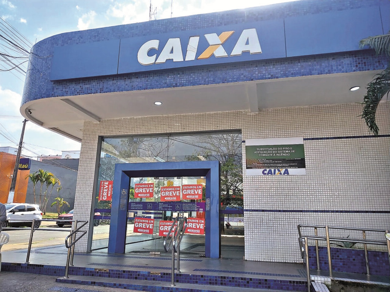 Bancários da Caixa entram em greve a partir desta terça-feira (08/09) 