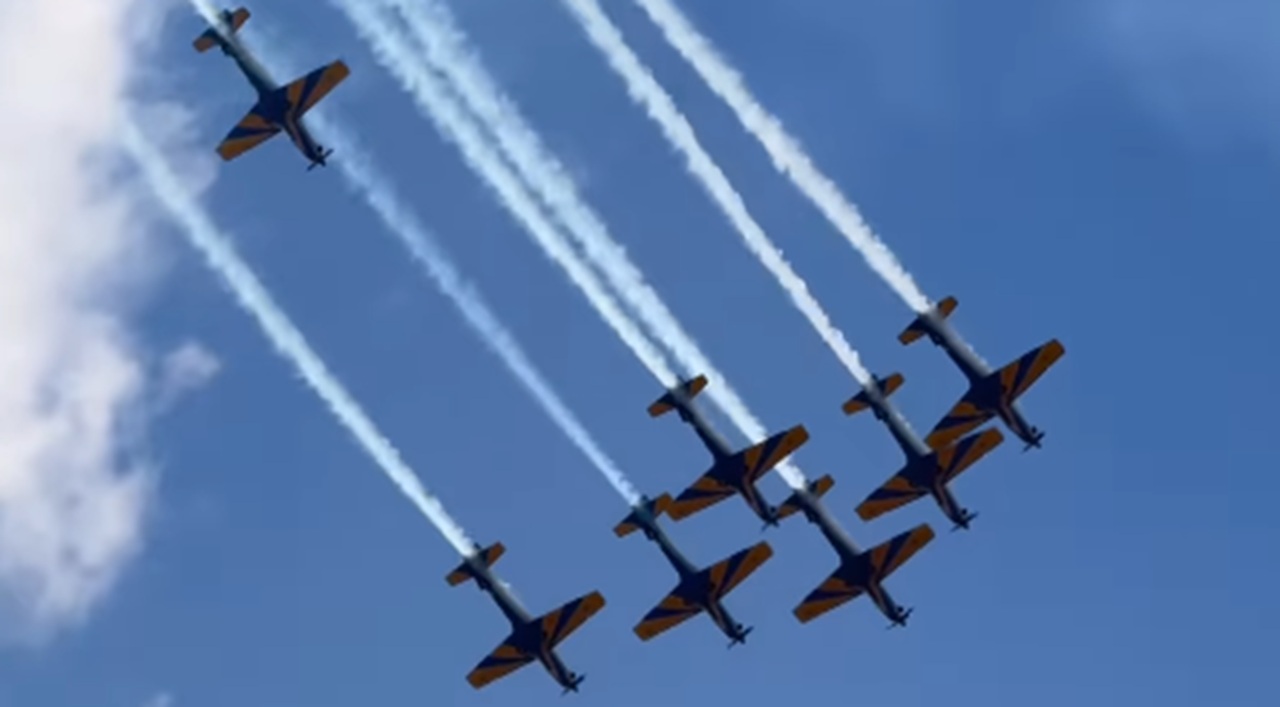 Base Aérea recebe público e promove espetáculo no céu de Anápolis [vídeo]