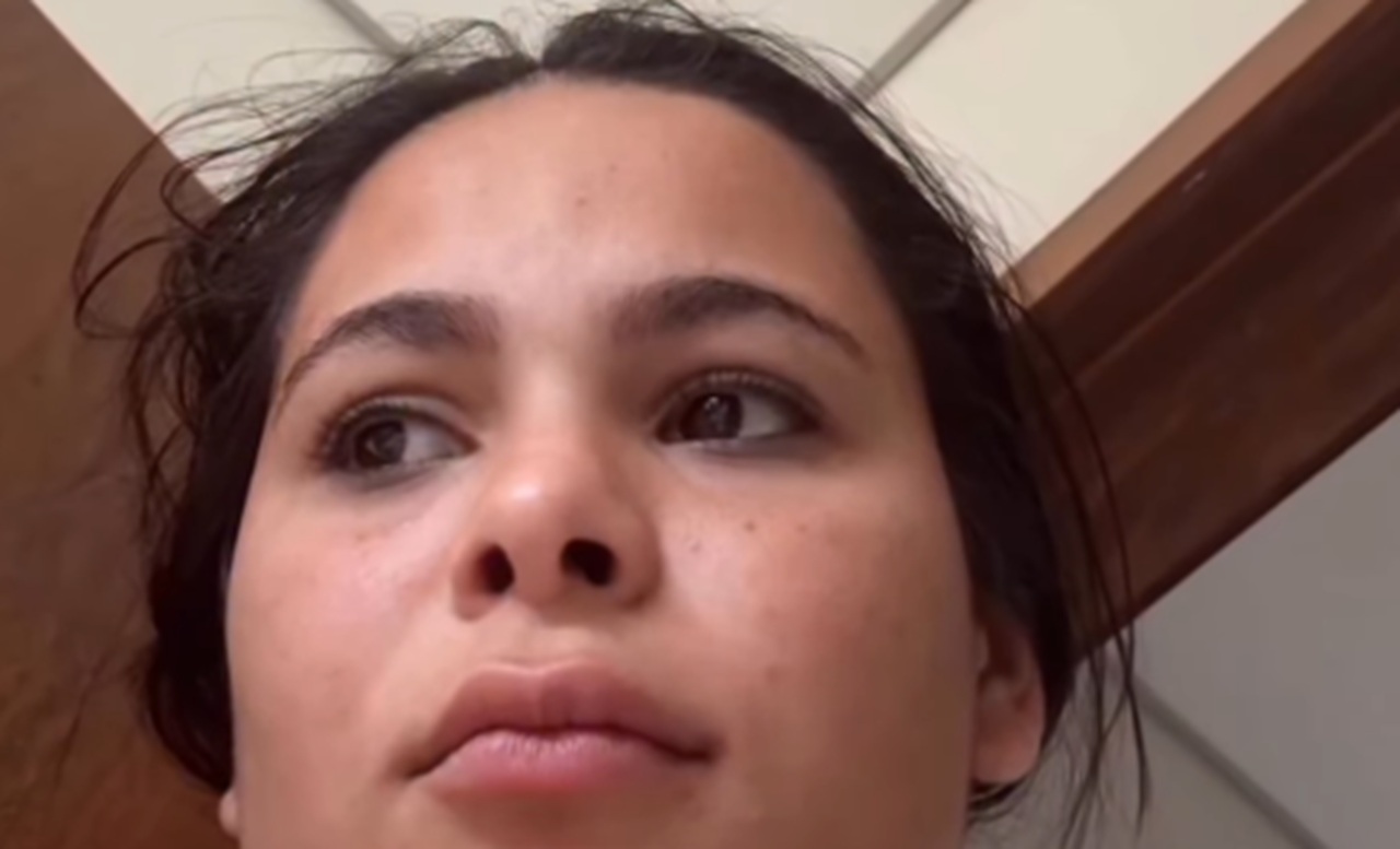 Imagem destacada do post: ‘Olha meu tubarão!’ Guilherme chama a mãe e revela arte gigante na parede