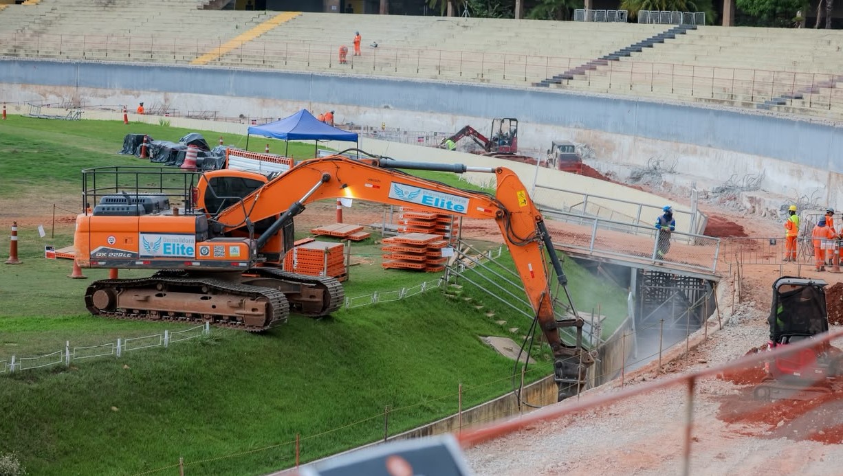 Obras do Serra Dourada avançam para construção de arquibancadas e camarotes