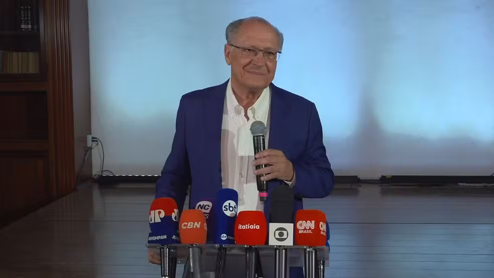 Alckmin elogia mobilização de jovens nas ruas e crescimento da campanha de Lula na web
