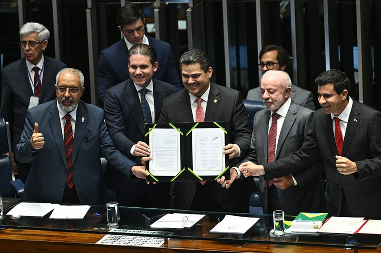 Congresso Nacional promulga o fim da escala 6×1; saiba quando começa a valer