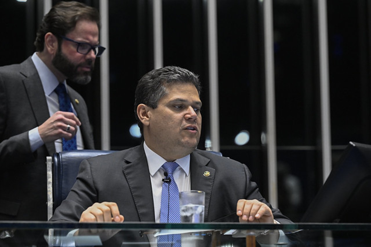 Davi Alcolumbre abre votação da 6×1 no Senado: ‘milhões esperando’