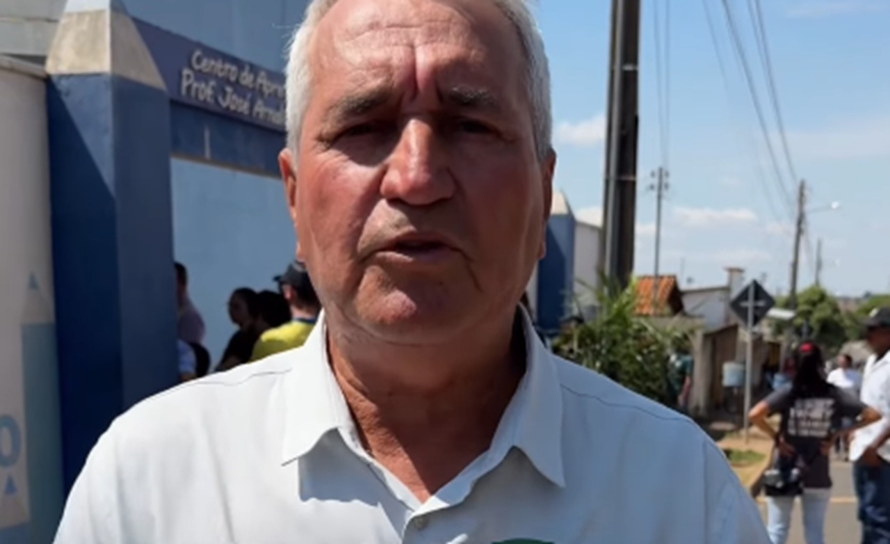 Prefeito Gilmar vota em São Miguel do Passa Quatro: ‘a população vai reconhecer’