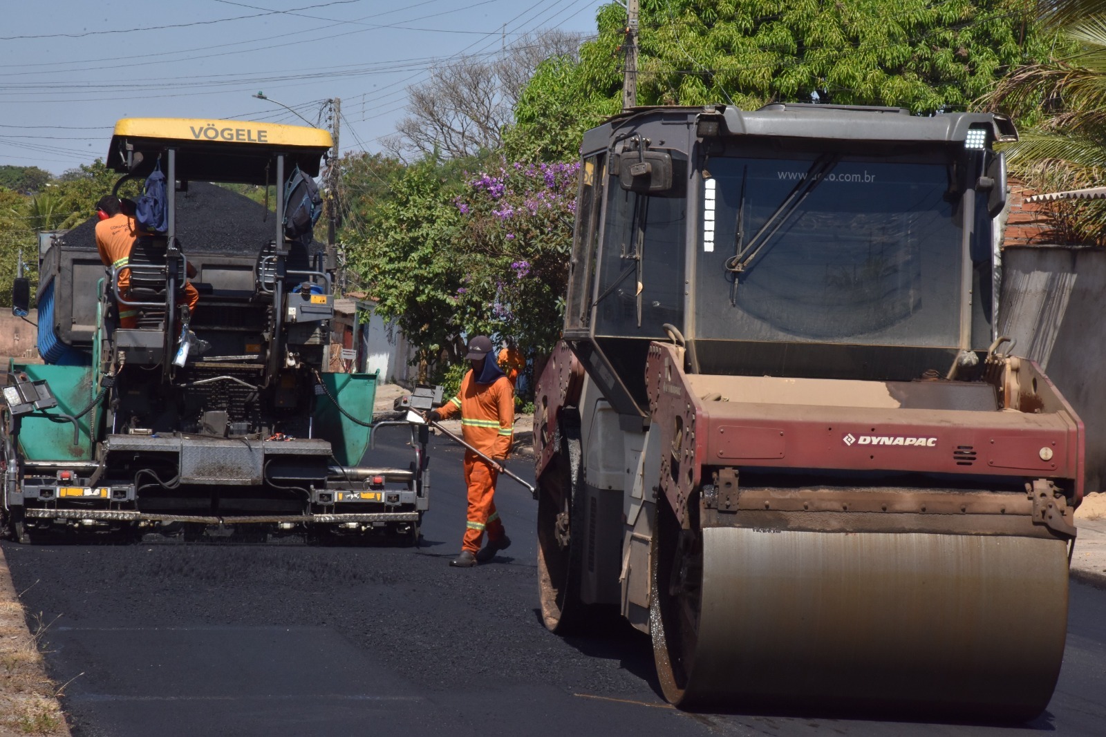Ruas de Aparecida recebem recapeamento esta semana; confira o cronograma